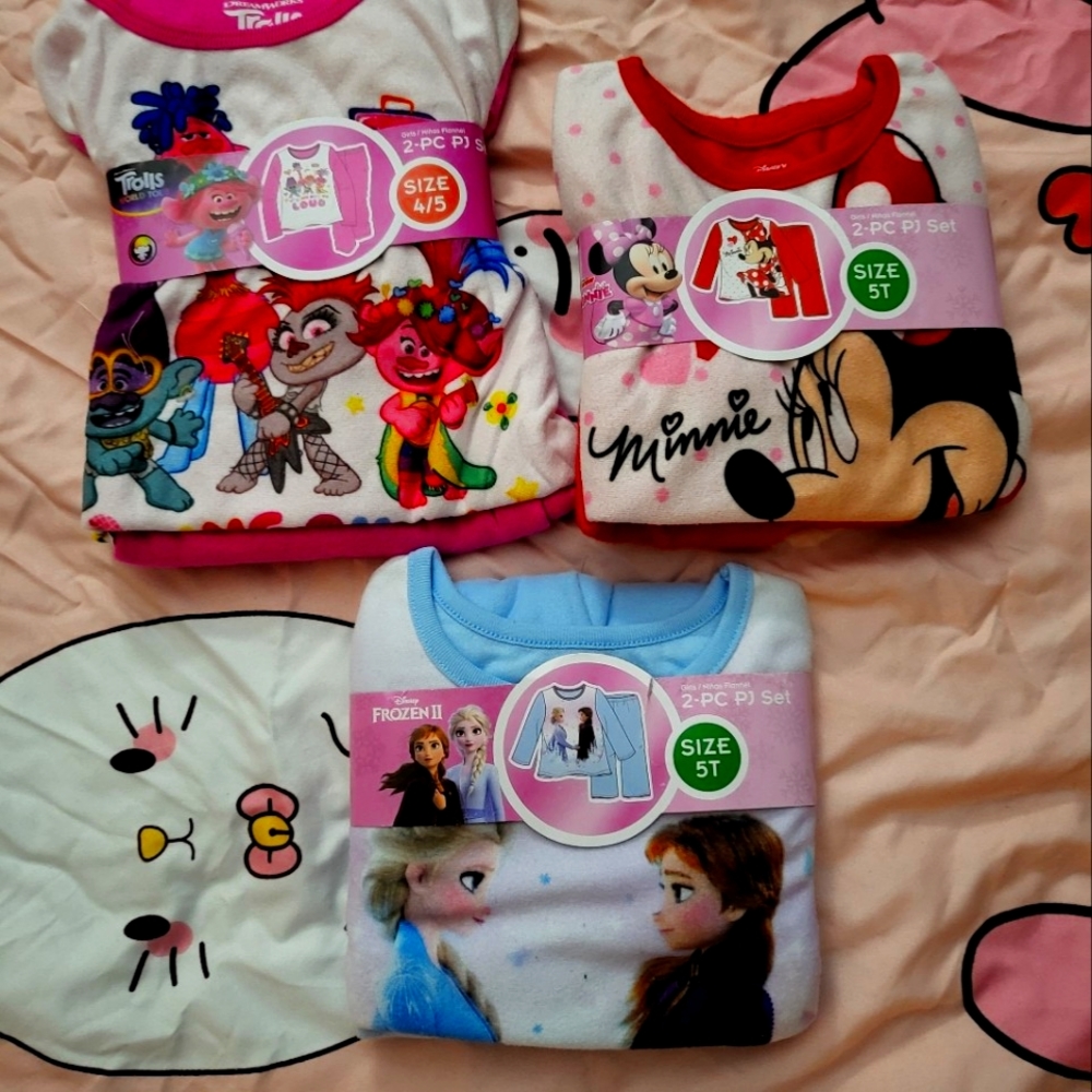 Set of 3 pj sets, different sizes
